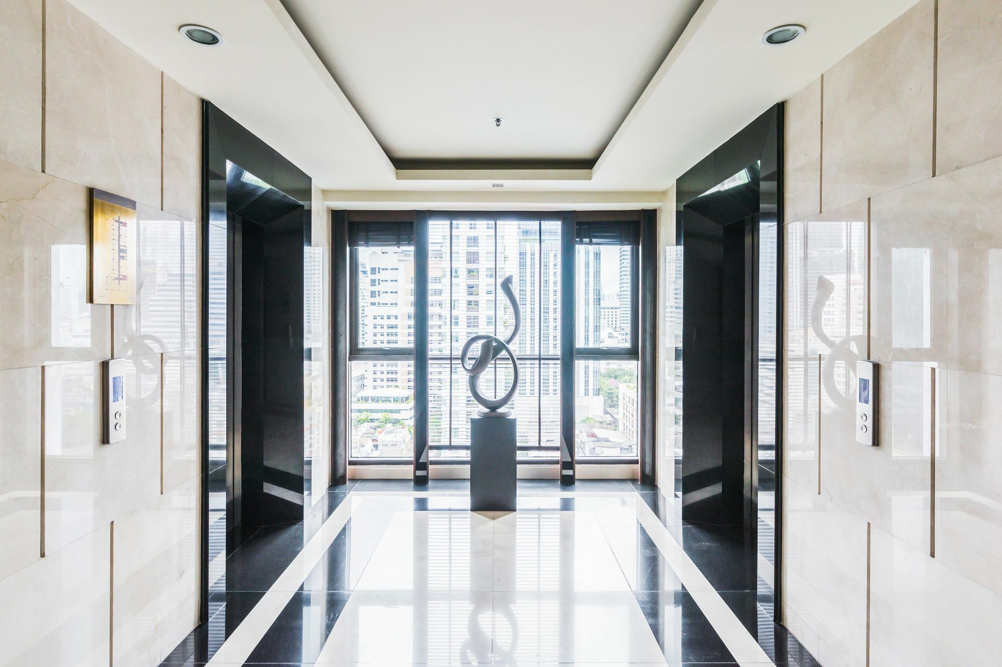 The Address Sathorn By Favstay Bangkok Exterior foto